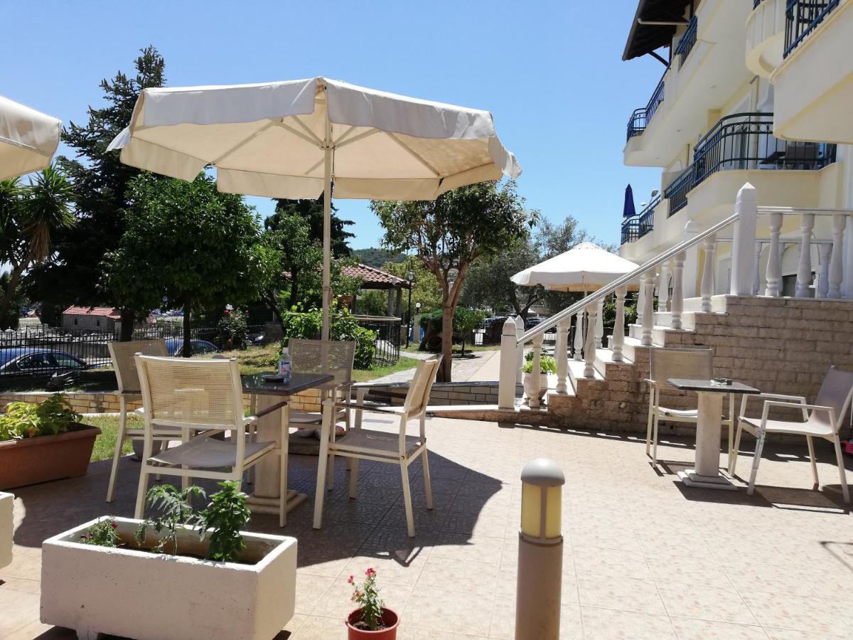 Xenios Zeus Hotel Nea Iraklitsa Exterior photo